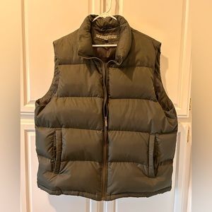 Men’s vests and sweaters